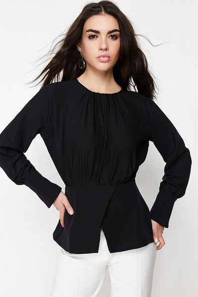 Trendyol Modest Black Double-breasted Slit Detailed Woven Tunic TCTSS24UK00000