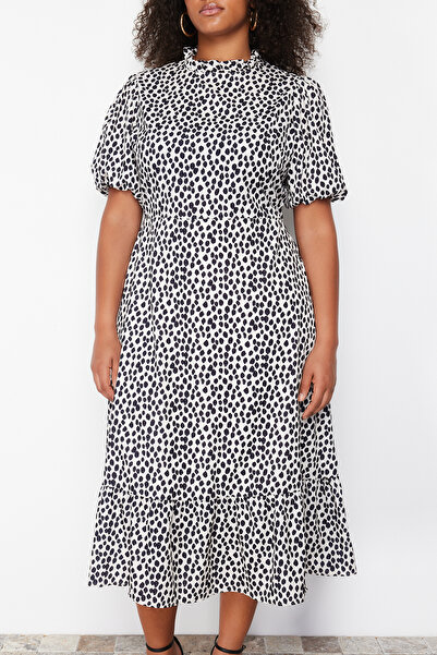 Trendyol Curve Κρεμ φόρεμα με σχέδια ζώων με μανίκια από μπαλόνι - γιακάς σταντ TBBSS24AH00135