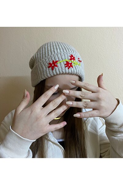 sema aksesuar Handmade Red Flower Embroidered Gray Beret - Valentine's Day Gift