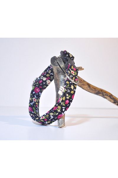 minart design Black Fonda Dog Collar with Dark Pink Flowers, Dog Collar