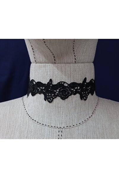 es moda shop Δαντελένιο γιακά με τριαντάφυλλο Ida μαύρο