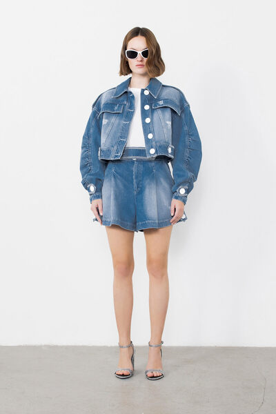 GİZİA Apolet Detaylı Pilili Mini Jean Şort