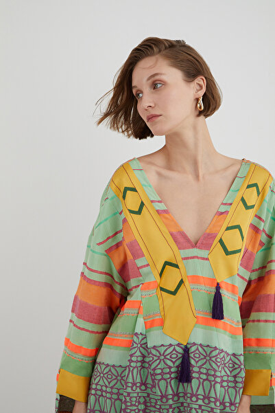 GİZİA Ön Beden Püsküllü Nakış Detaylı Desenli Oversize Elbise