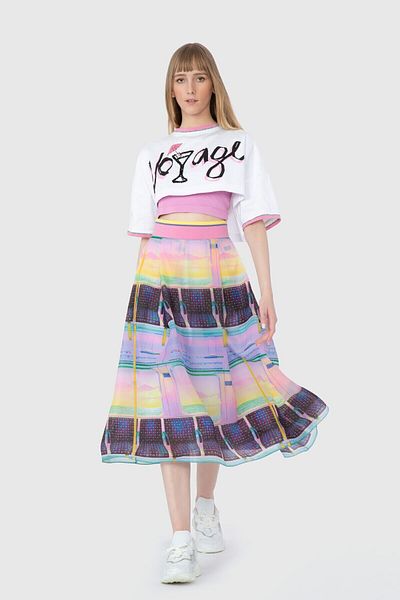 GIZIA SPORT Printed Oversize White Crop
