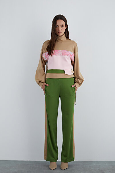 GIZIA SPORT Gold Aksesuarlı Bayet Detay Dik Yakalı Bej Bluz