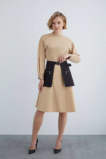 kı.we Kontrast Dikişli Kemer Detaylı Kahverengi Midi Elbise