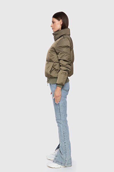 GİZİA Dik Yaka Kısa Yeşil Şişme Mont