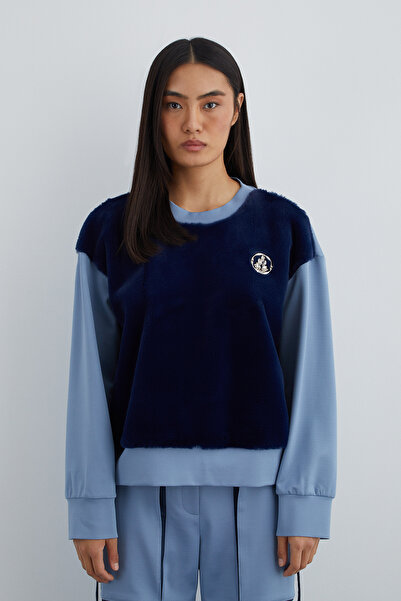 GIZIA SPORT Taşlı Aksesuar Detaylı Ön Bedeni Peluş Bluz