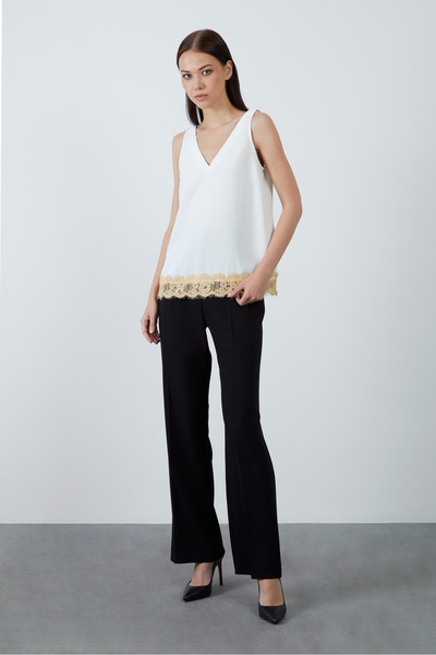GİZİA V Yaka Dantelli Ekru Bluz
