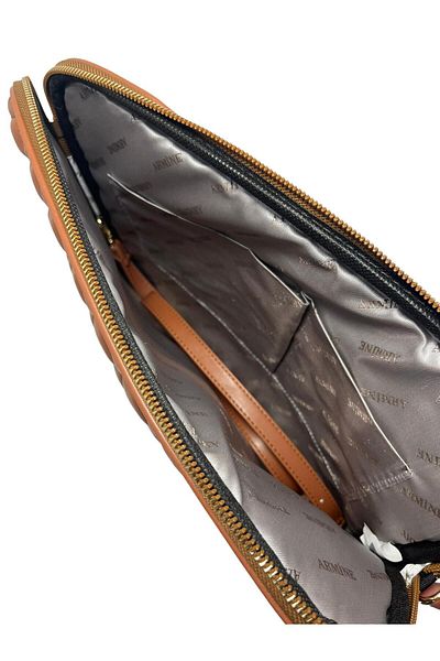 Armine Чанта Ватирана Чанта Клъч TRBAGS 375