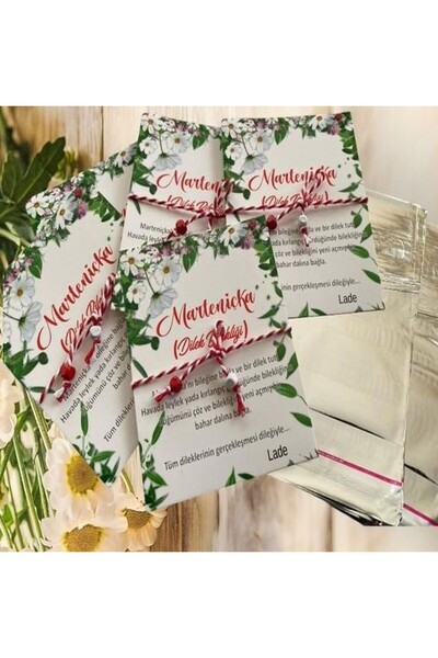 Lade Marteniçka خيط سوار أحمر وأبيض مع خرز 5 قطع