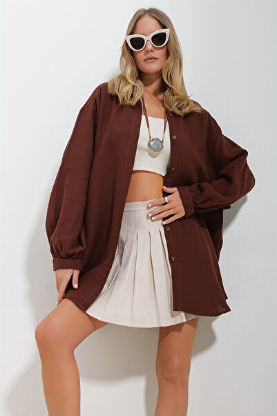 Trend Alaçatı Stili Dámská hnědá oversize mušelínová košile s balonovým rukávem ALC-X11621