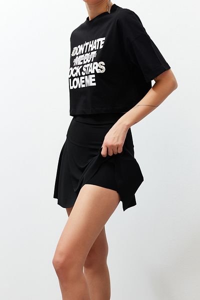 Edit by Trendyol Pletené čierne šortky a Bermudy - TEDSS24SR00004