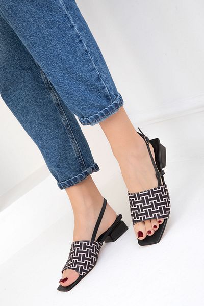 SOHO Women's Black Classic Heeled Shoes 18873