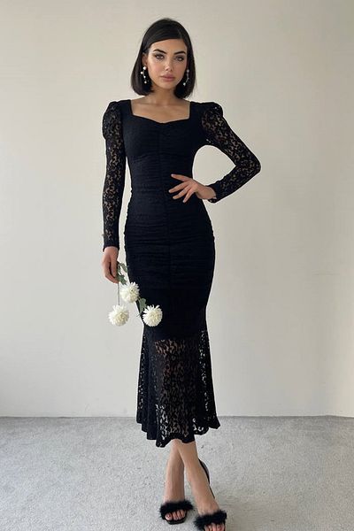 lovebox Damen Abendkleid 215, Spitze, vorne drapiert, Ärmel transparent, schwarzes Midikleid