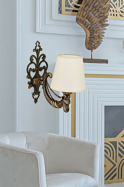 DEDE SINGLE ANTIQUED CADENA SCONCE WITH CREAM COLOR HAT
