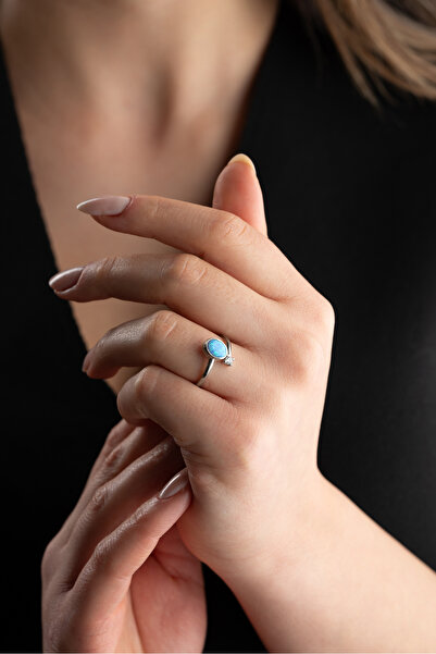 ESSARE 925 Ayar Gümüş Rodyum Kaplama Opal Taşlı Tek Taş Detaylı Ayarlanabilir...