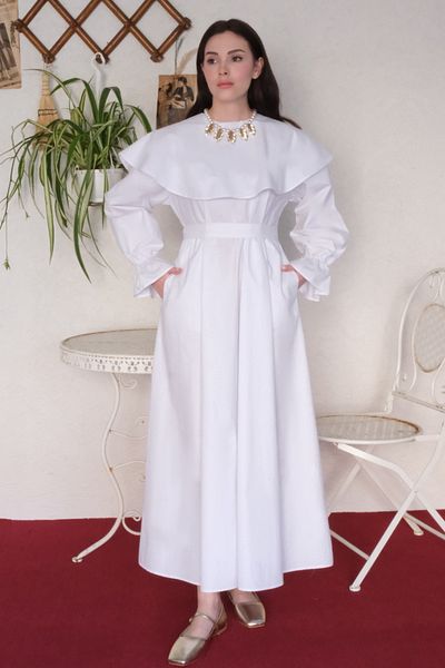 Ceylan Otantik Rochie albă cu guler larg