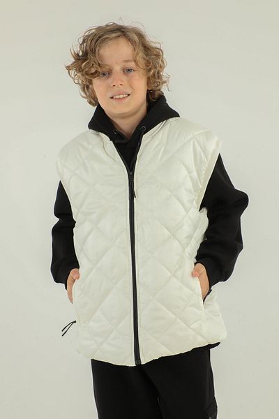 Black One Diamond Patterned Boy's Vest with Double Pockets