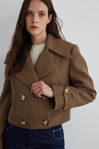 GİZİA Kruvaze Kapama Kutu Form Kısa Ceket