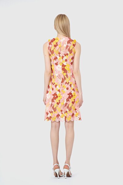 GİZİA Düz Form Kolsuz Işlemeli Pembe Elbise