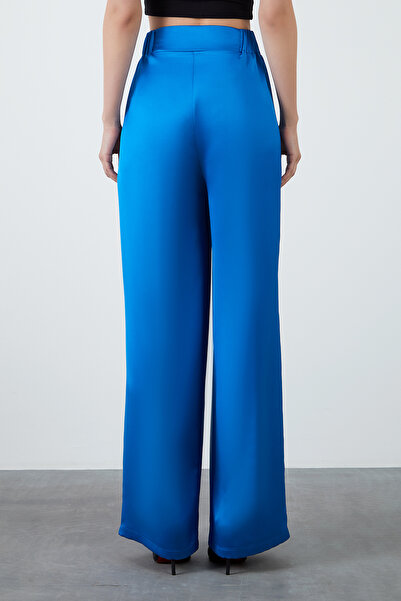 GİZİA Nakış Ve Payet İşleme Detaylı Mavi Saten Pantolon