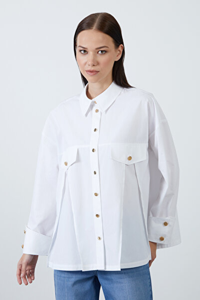 kı.we Süs Cep Kapaklı Önden Pilili Metal Düğmeli Beyaz Pamuk Gömlek
