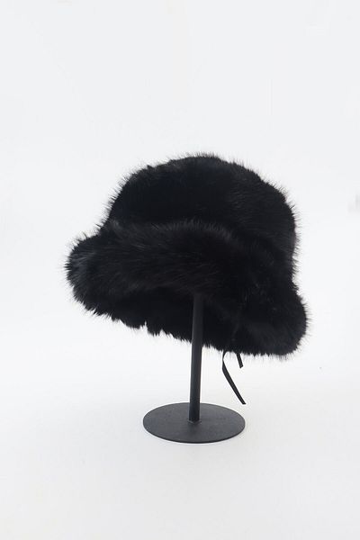 Kapin Black Round Hat Plush Bucket Hat