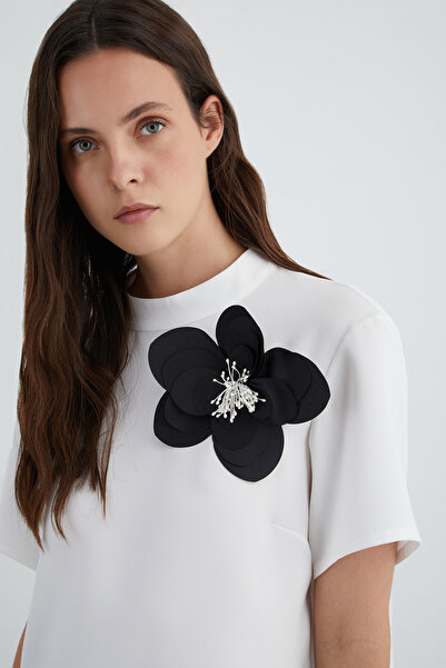 GİZİA Kontrast Çiçek Detaylı Ekru Bluz