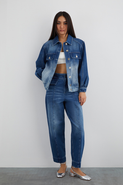 GİZİA Arka Beden Özel Desen Ve Tüy Detaylı Uzun Kollu Jean Ceket