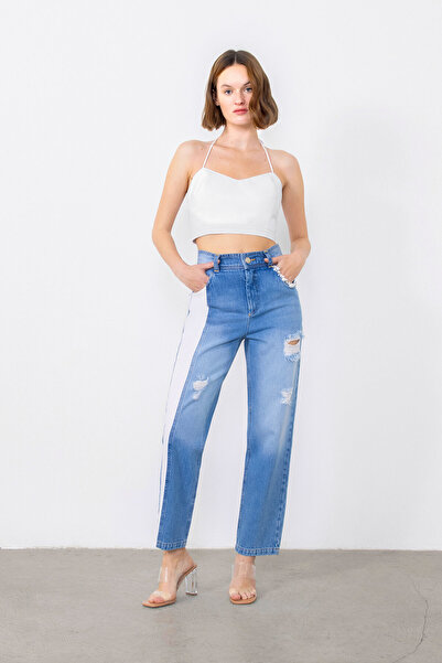 GİZİA Boyundan Bağlama Detaylı Inci Işlemeli Arkadan Bağlamalı Beyaz Top