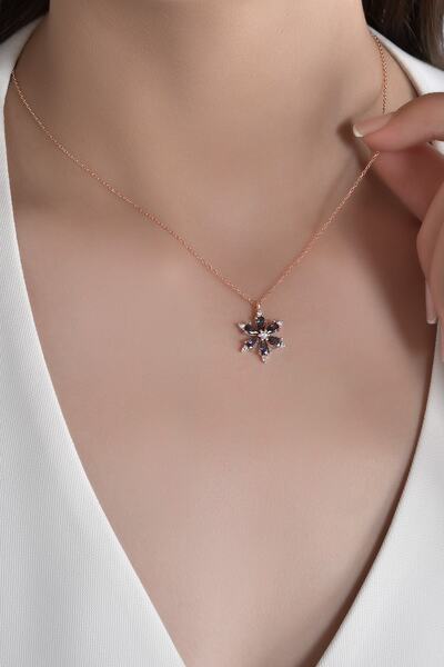 Starlight Diamond Kamelya Çiçeği Kolye 925 Ayar Gümüş Mistik Topaz Taşlı