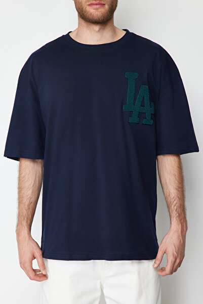 Trendyol Collection Navy Embroidered Oversize T-Shirt - 100% Cotton, Süzene City TMNSS22TS2268