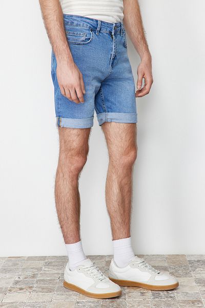 Trendyol Collection TMNSS21SR0486 Modell Blaue Skinny Fit Jeansshorts