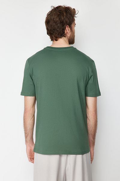 Trendyol Collection Tmavě zelené tričko Slim Fit Crew Neck – 100% bavlna Tmnss19Bo0001