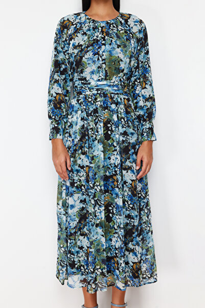 Trendyol Modest Detailně tkané šaty s černým modrým květinovým páskem TCTSS24EB00045