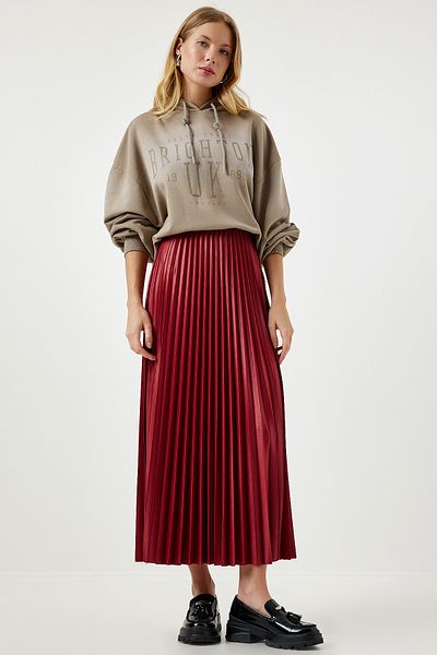 Happiness İstanbul Roter Plissee-Strickrock mit glänzender Oberfläche für Damen LJ00002