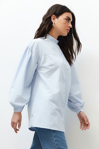 Trendyol Modest Világoskék fodros részletes pamut alap szőtt ing TCTSS24TG00055