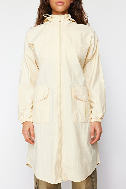 Trendyol Collection Ανοιχτό κίτρινο μακρύ αδιάβροχο παλτό - Oversize με κουκούλα, υδατοαπωθητικό TWOAW24MO00256