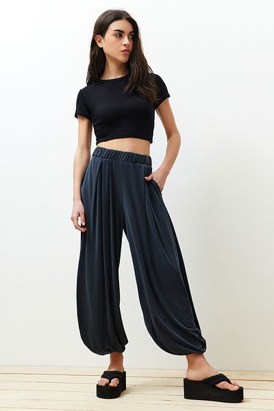 Trendyol Collection Anthrazitfarbene TWOSS24PL00094 Modellhose