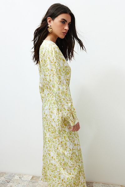 Trendyol Modest Ανοιχτό πράσινο φλοράλ μπροστινό φόρεμα με λεπτομέρεια υφαντό TCTSS24EB00087