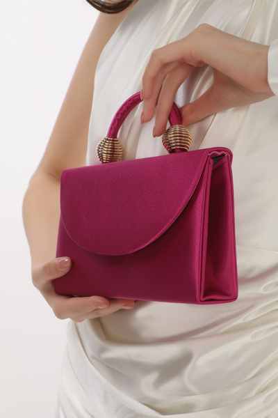 womenacs Rochie de seară din țesătură satinată de culoare violet Geantă pentru femei pentru mână și curea lungă (curea cu lanț)