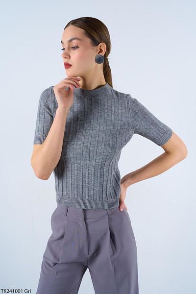Liora Women's Gray Basic Corded Short Sleeve Knitwear Sweater