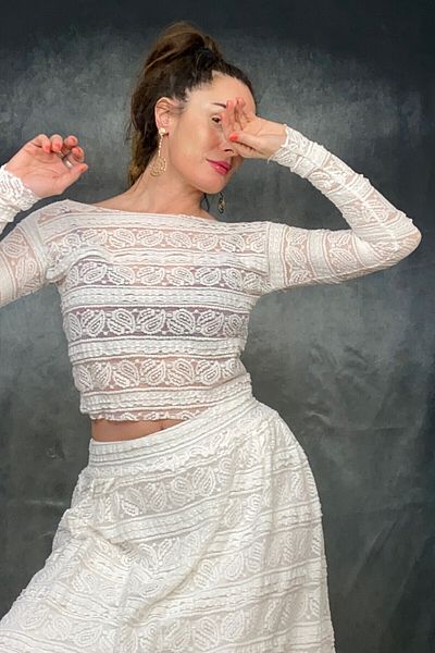 Quincey LACE SLIM CUT CROP BLUZ