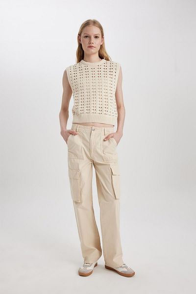 DeFacto Bequem geschnittener Häkelpullover mit Rundhalsausschnitt - C2178ax24sp