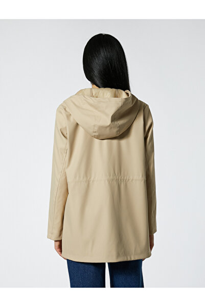 Koton Kunstleder-Regenmantel mit Kapuze