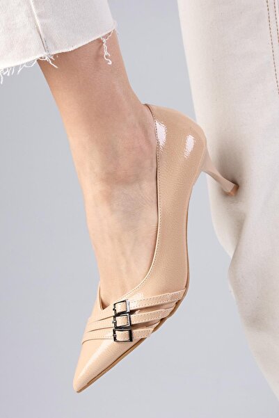 Mio Gusto Shirley Ten Rengi Rugan Sivri Burunlu Toka Aksesuarlı Topuklu Ayakkabı