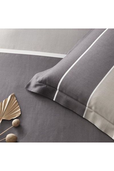 Taç Set cuvertură de pilota dublă din satin Hazel Prune
