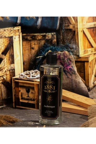 1881 Kolonya Arabesque & Les Hommes Kolonya 250 Ml Cam Şişe 80 Derece