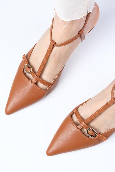 Mio Gusto Hellbraune Damen-Schuhe mit offenem Riemen und Absatz